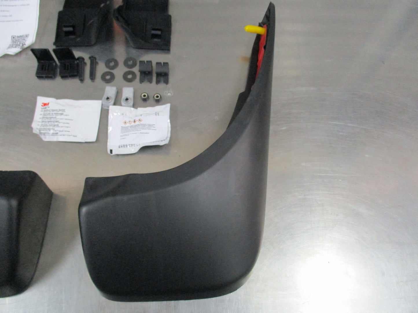 Land Rover Discovery 5 Genuine Rear Mud Flap Set New Part