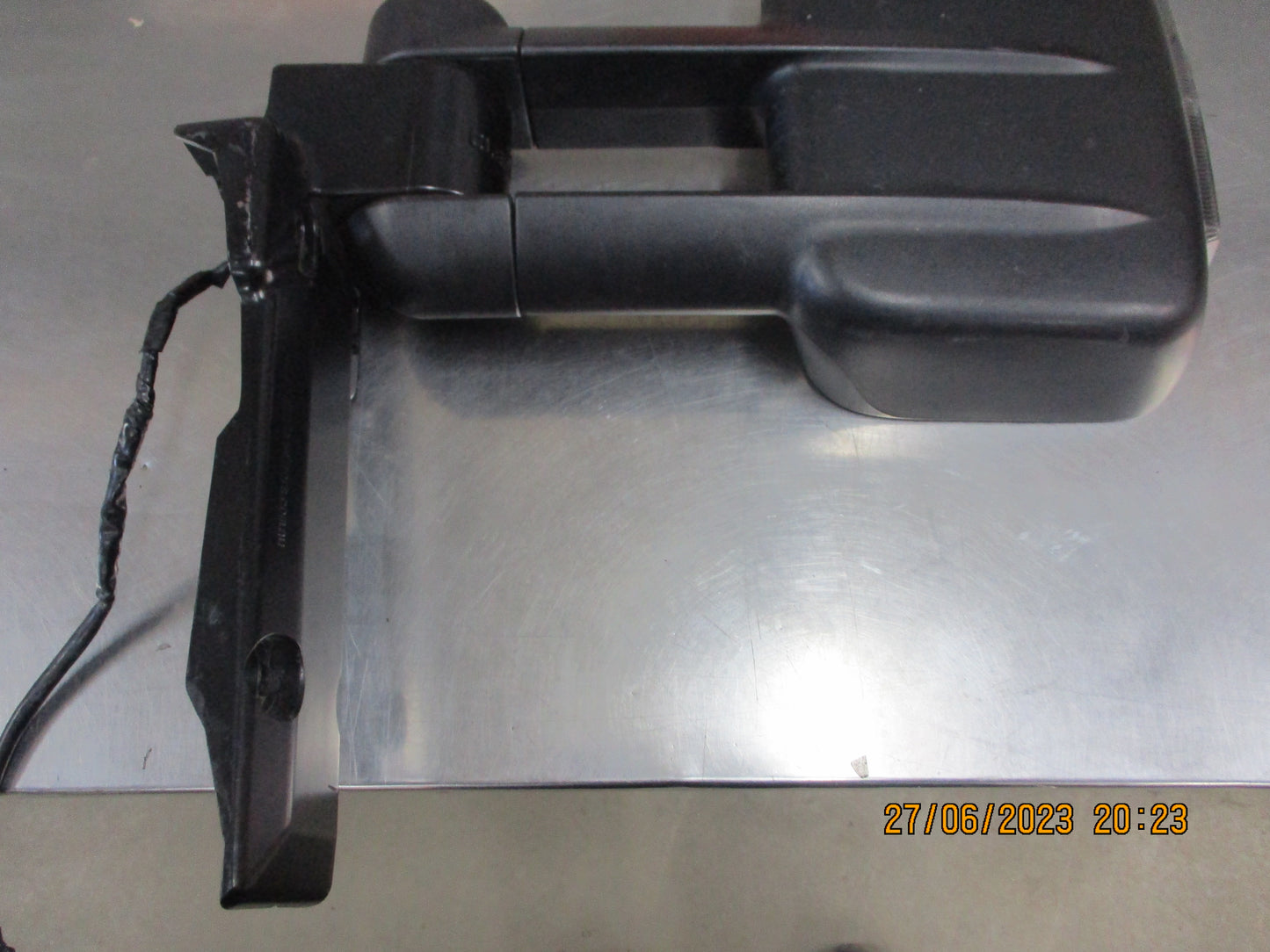 Clear View Left Hand Tow Mirror Suits Toyota Landcruiser 70-75-76-78-79 Series Used Part