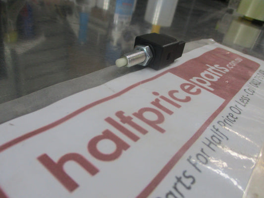 Hyundai Accent/Santa Fe/Tiburon/Elantra Genuine Brake Stop Switch Assy New Part