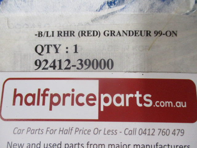 HYUNDAI GRANDEUR XG Genuine Right Hand Rear Lower Bumper Fog Light New Part
