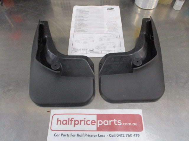 Ford LW Focus Genuine Rear Mud Flap Set (No Screws) New Part