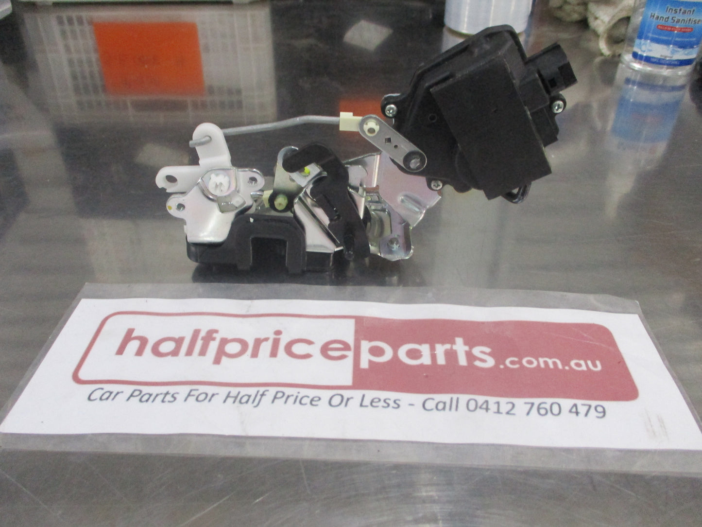 Kia Sportage KM Genuine Left Hand Rear Door Latch Assembly New Part