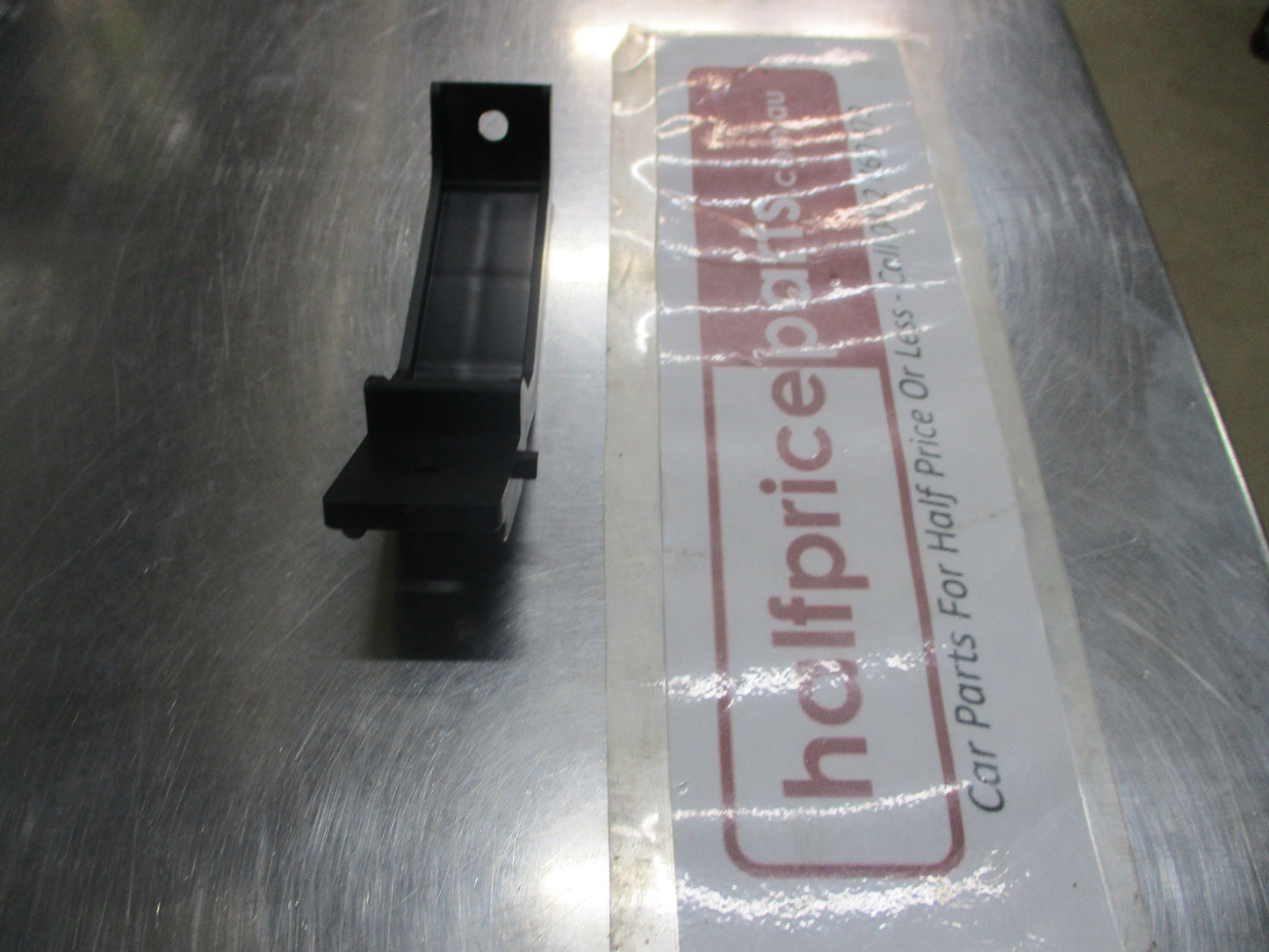 Hyundai Elantra Genuine Rear Lower Bumper Impact Bar Bracket New Part