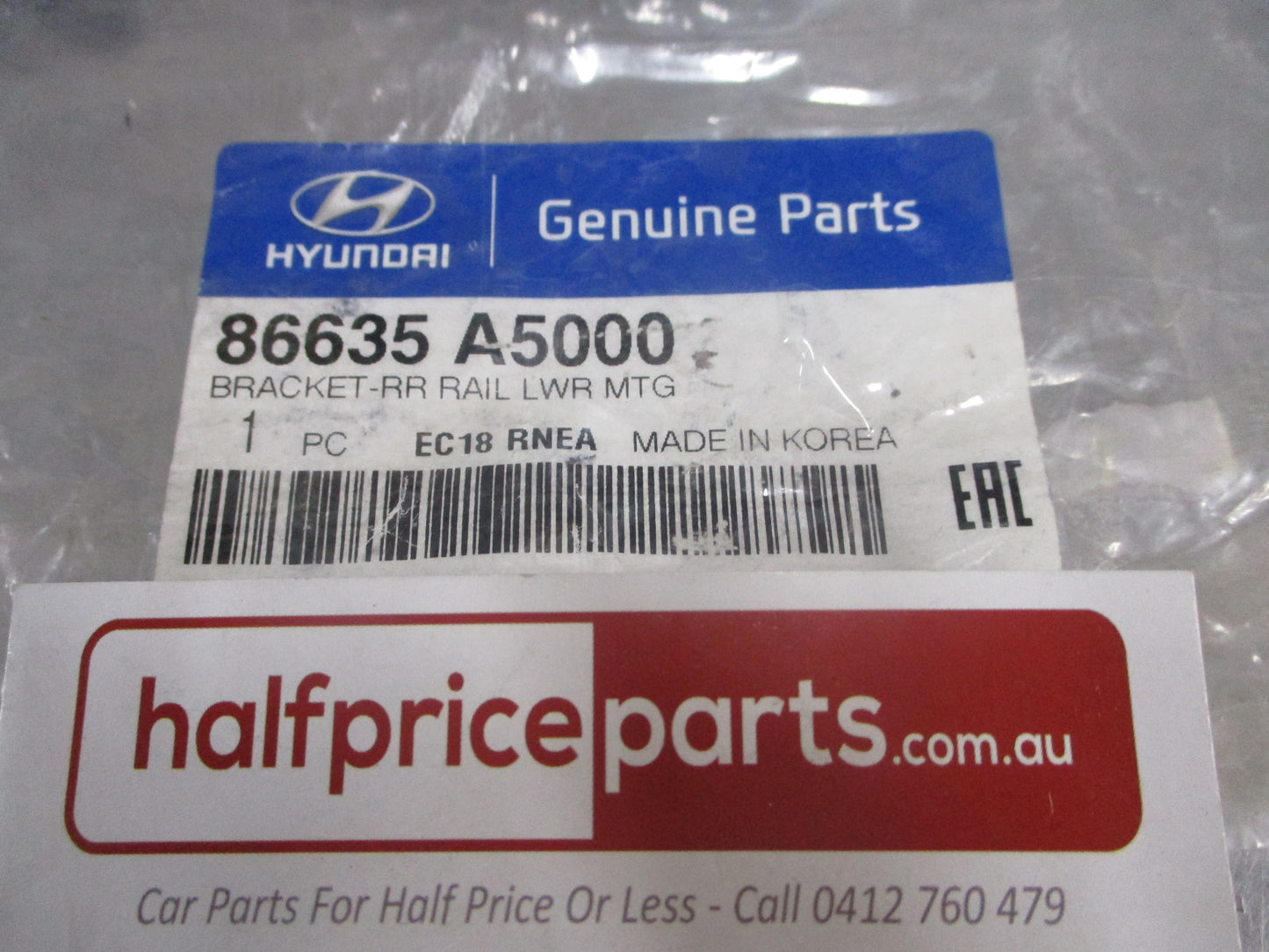 Hyundai Elantra Genuine Rear Lower Bumper Impact Bar Bracket New Part