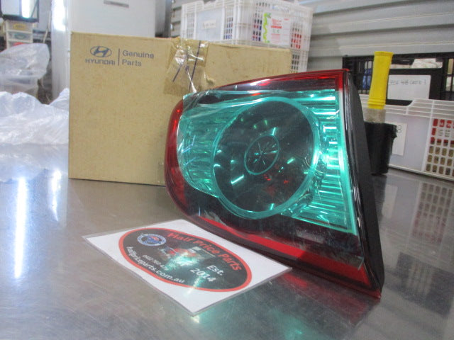 Hyundai Santa Fe Genuine Left Hand Rear Tail Light Assembly New Part