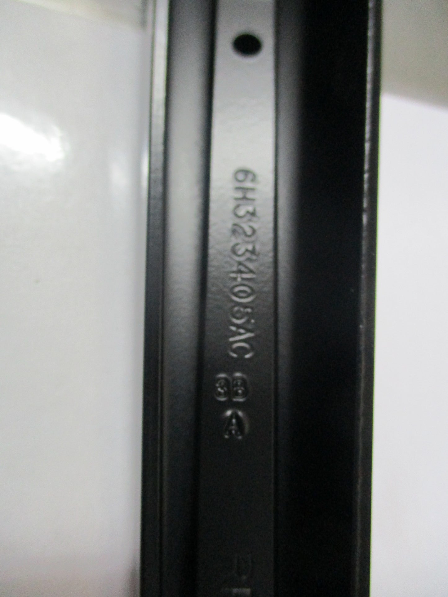 Range Rover Sport Genuine Passenger Front Wiper Arm New Part
