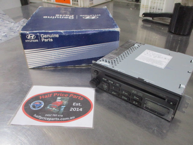 Hyundai Santa Fe Genuine Radio Unit With CD Assembly New Part