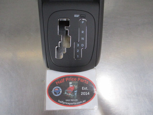 Hyundai i30 Genuine Auto Gear Shift Console Trim (Black) New Part