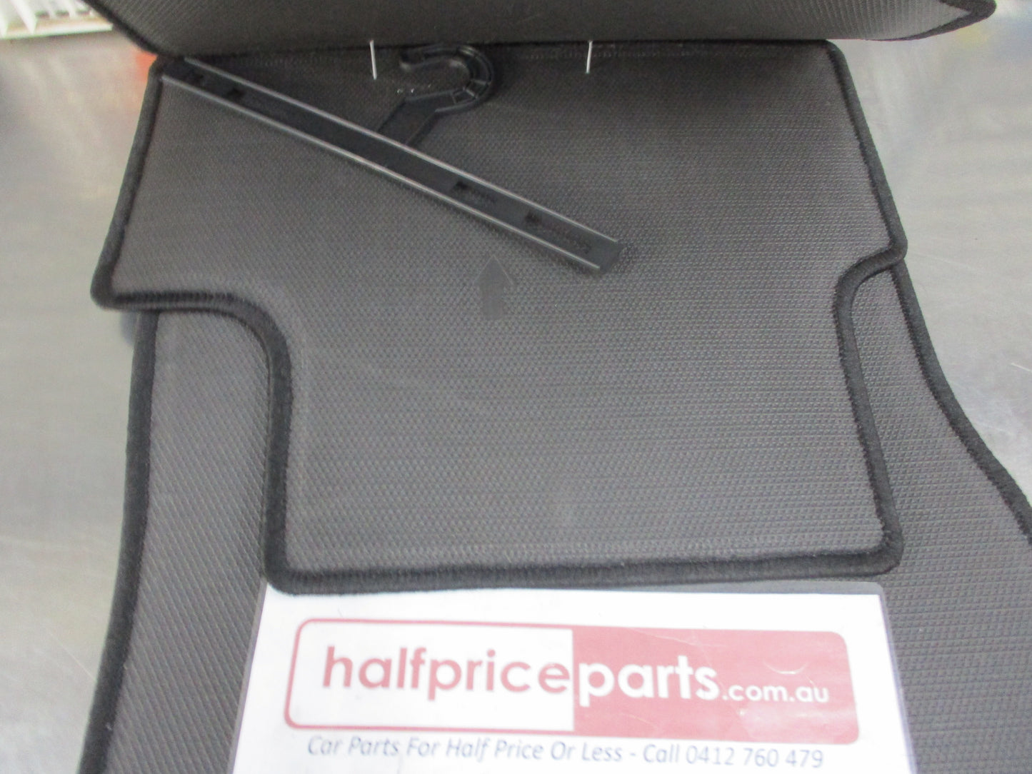 Holden Cruze JG-JH Genuine Set 4 Carpet Floor Mat Set New Part