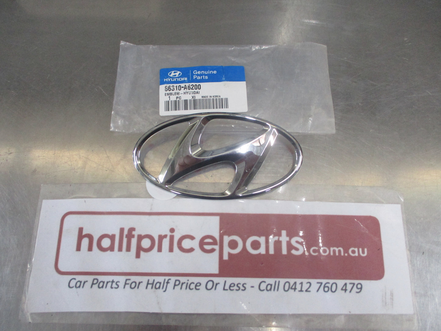 Hyundai i30 Genuine Chrome Tail Gate Boot Emblem New Part