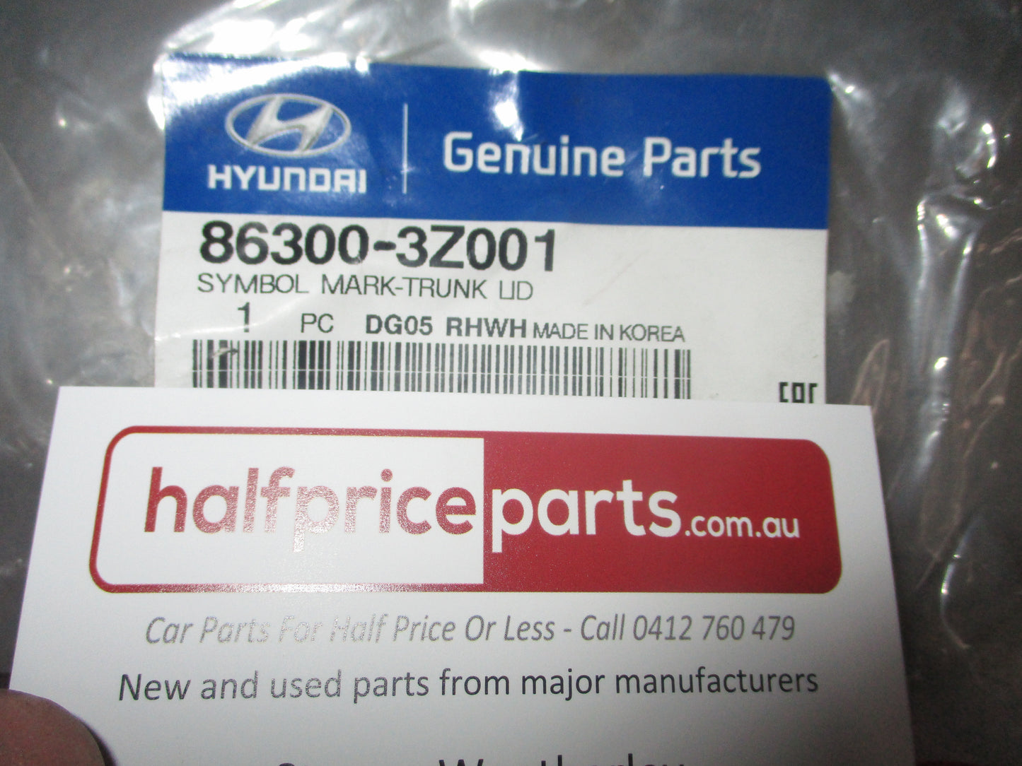Hyundai i40 Genuine Chrome Boot Lid Emblem New Part
