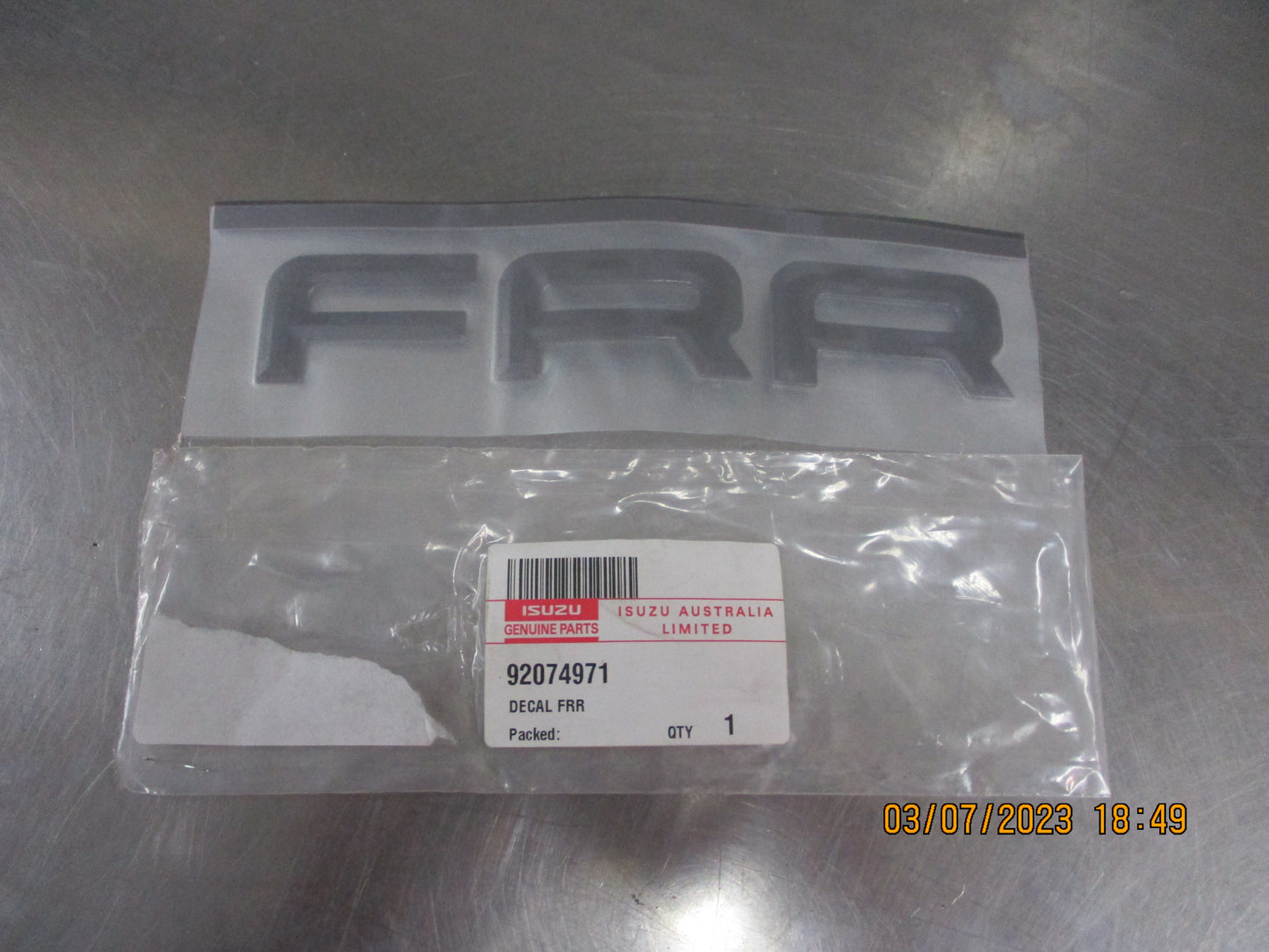 Isuzu FRR 550/FRR 550-S Genuine Front Emblem New Part