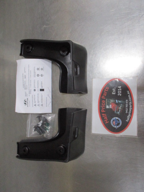 Hyundai i45 Genuine Rear Mud Guards With Fitting Kit New Part