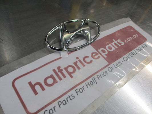 Hyundai Elantra Genuine Rear Chrome Boot Lid Emblem New Part