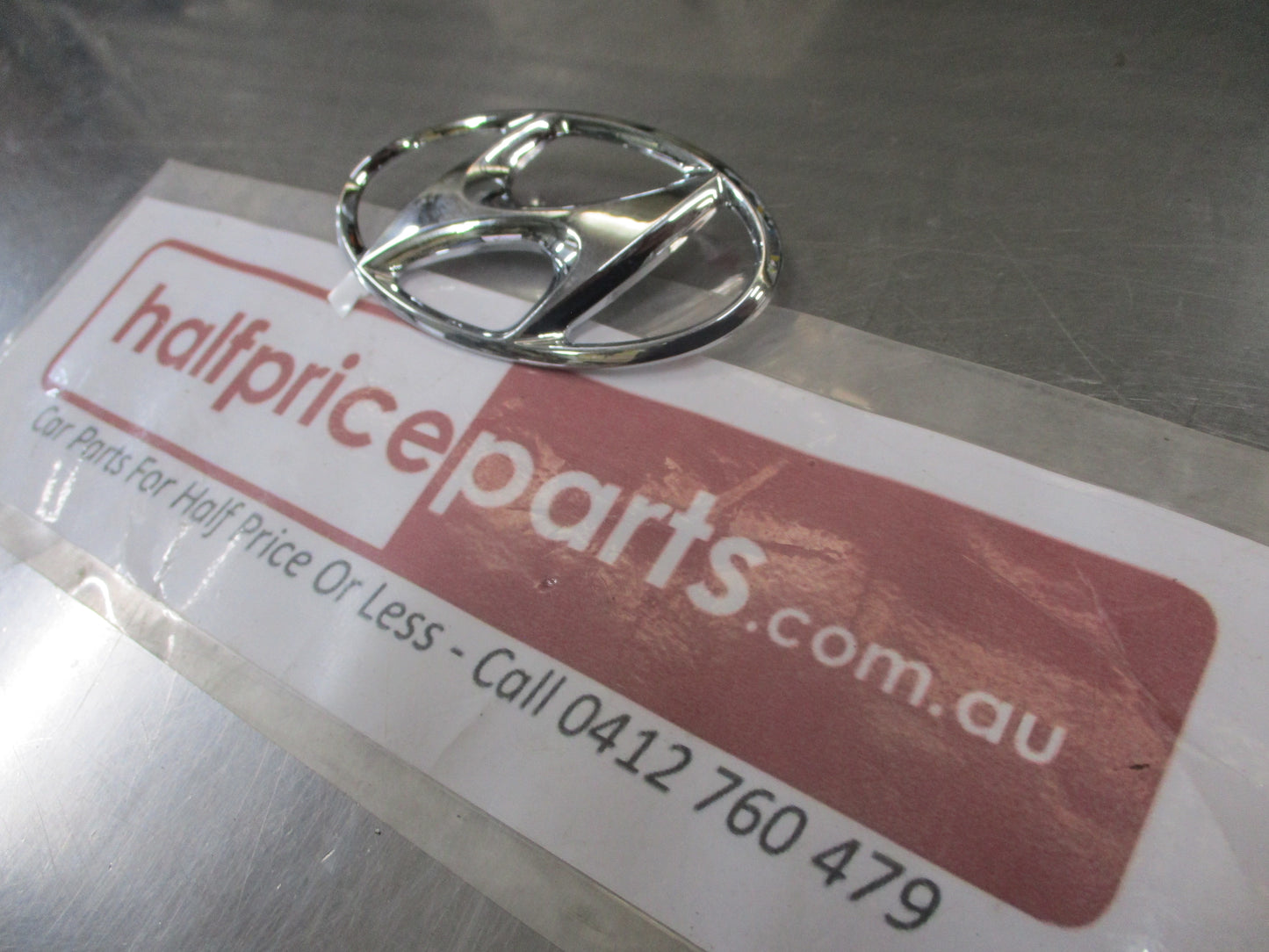 Hyundai Elantra Genuine Rear Chrome Boot Lid Emblem New Part