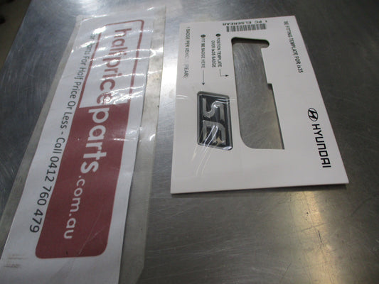 Hyundai IX35 Genuine Chrome And Black Boot Emblem New Part