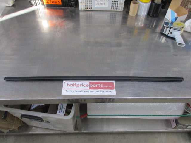 Mitsubishi Triton Genuine Right Hand Front Belt Moulding New Part