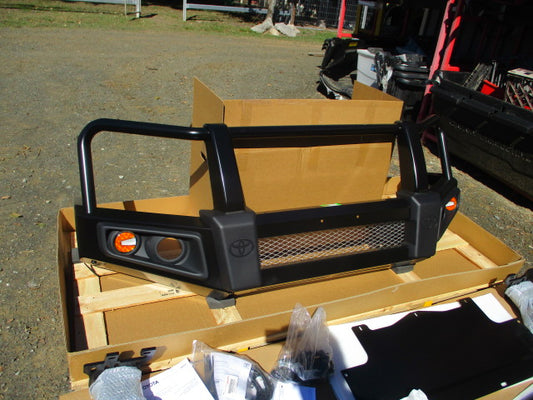 Toyota Landcruiser Prado GXL Genuine Alloy Bull Bar With Fog Light Holes Complete Kit New Part