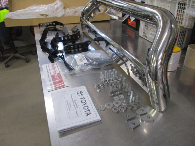 Toyota Landcruiser Prado 150 GX/GXL/GXL Premium Genuine Stainless Steel Nudge Bar Kit New Part