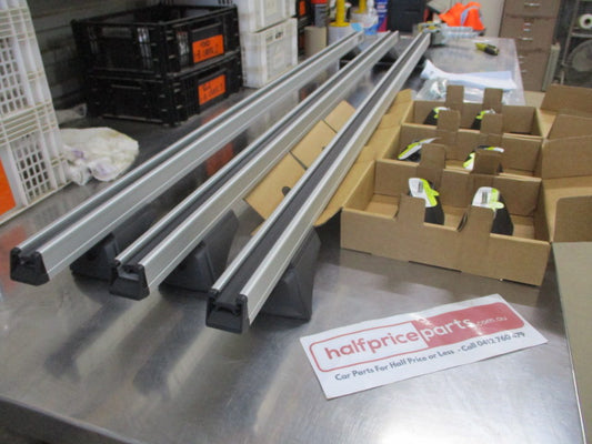 Toyota Hiace LWB Van Genuine 3 Bar Roof Rack System Kit New Part