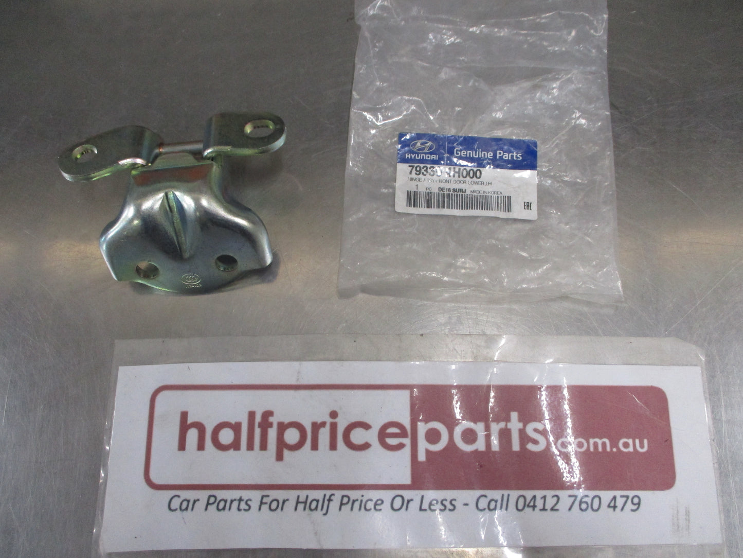 Hyundai Iload/I-Max Genuine Left Hand Lower Front Door Hinge New Part