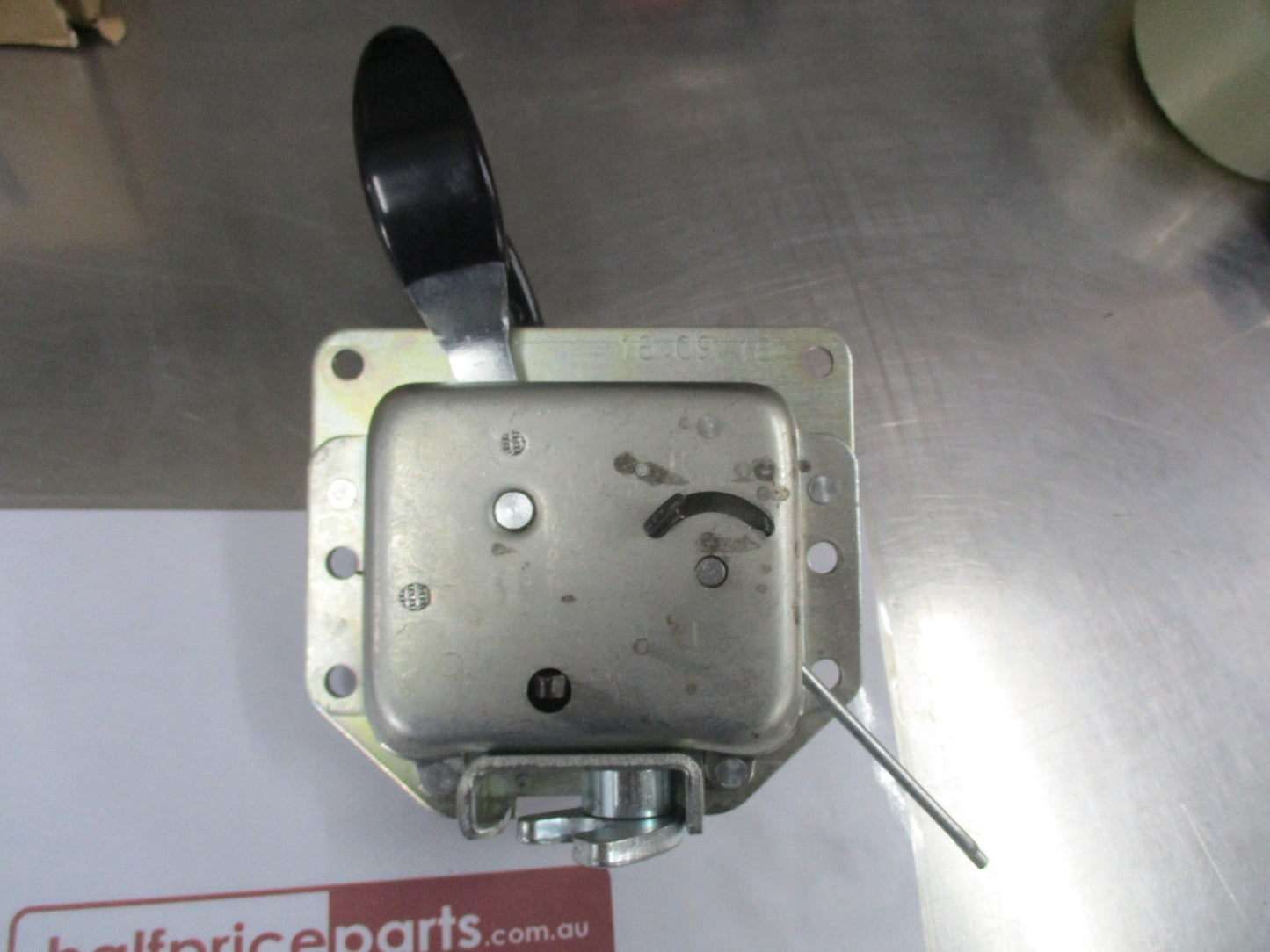 Land Rover Defender Genuine Rear Door Lock Assy New Part