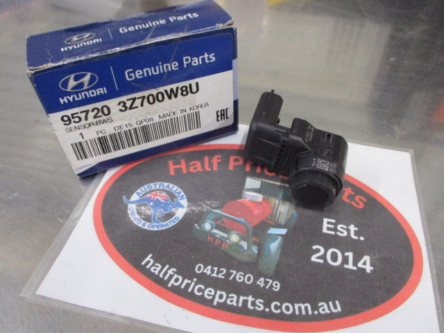 Hyundai i40 Genuine Reverse Parking Sensor New Part