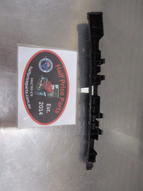 Hyundai iload/i-Max Genuine Right Hand Rear Bumper Bracket New Part