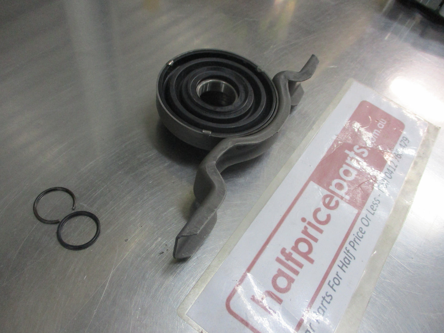 Holden VT-VU-VX-VY-VZ V6-V8 Commodore Tail Shaft Center Bearing New Part
