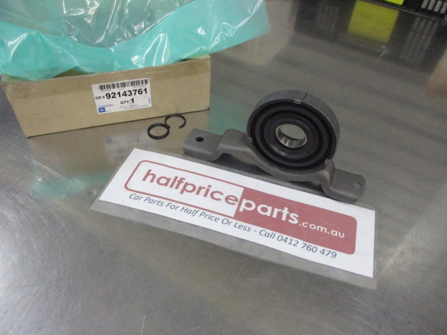 Holden VT-VU-VX-VY-VZ V6-V8 Commodore Tail Shaft Center Bearing New Part