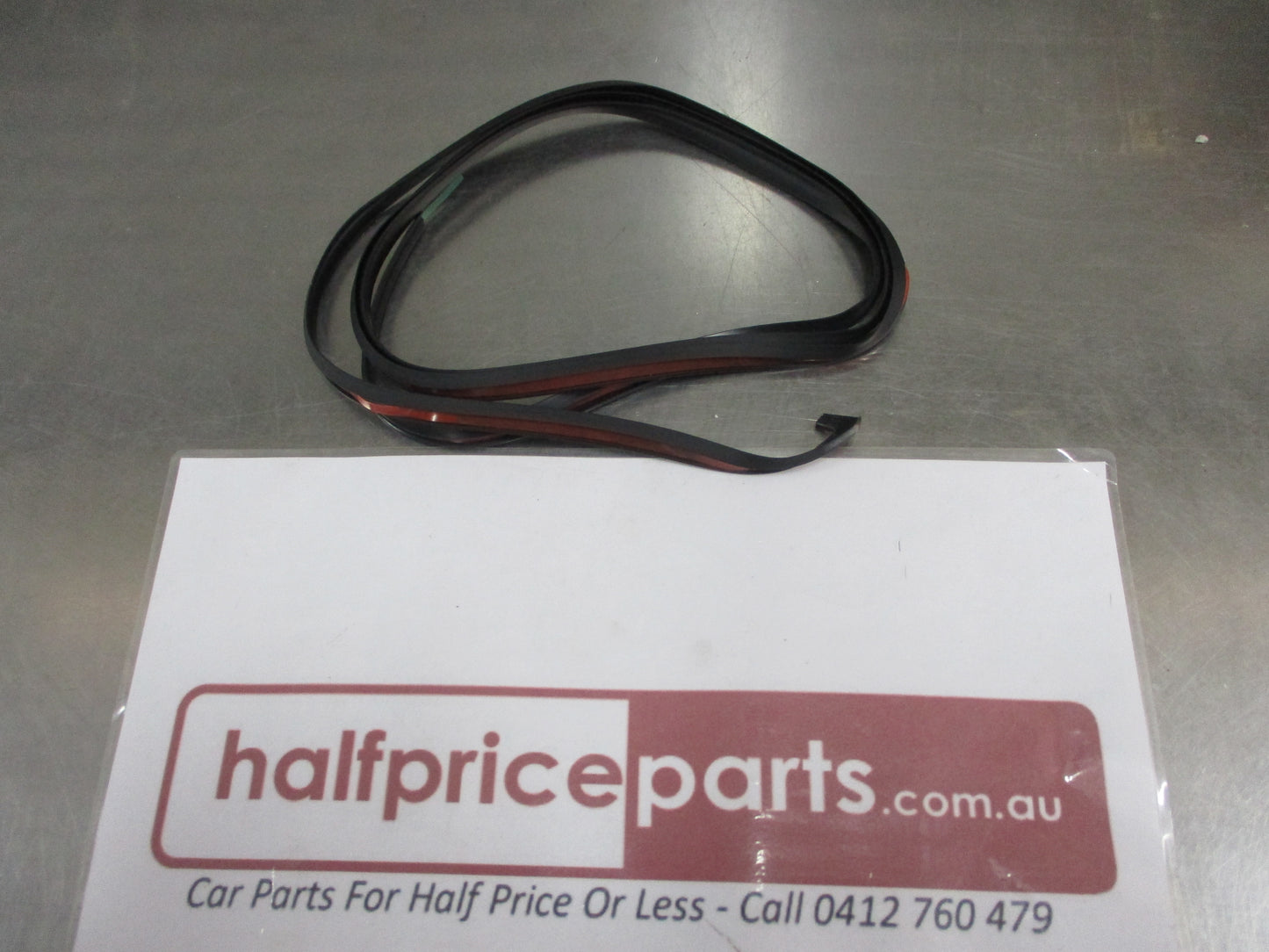 Nissan Patrol Y61 GU Genuine Right Hand Front Flare Seal Over Fender New Part