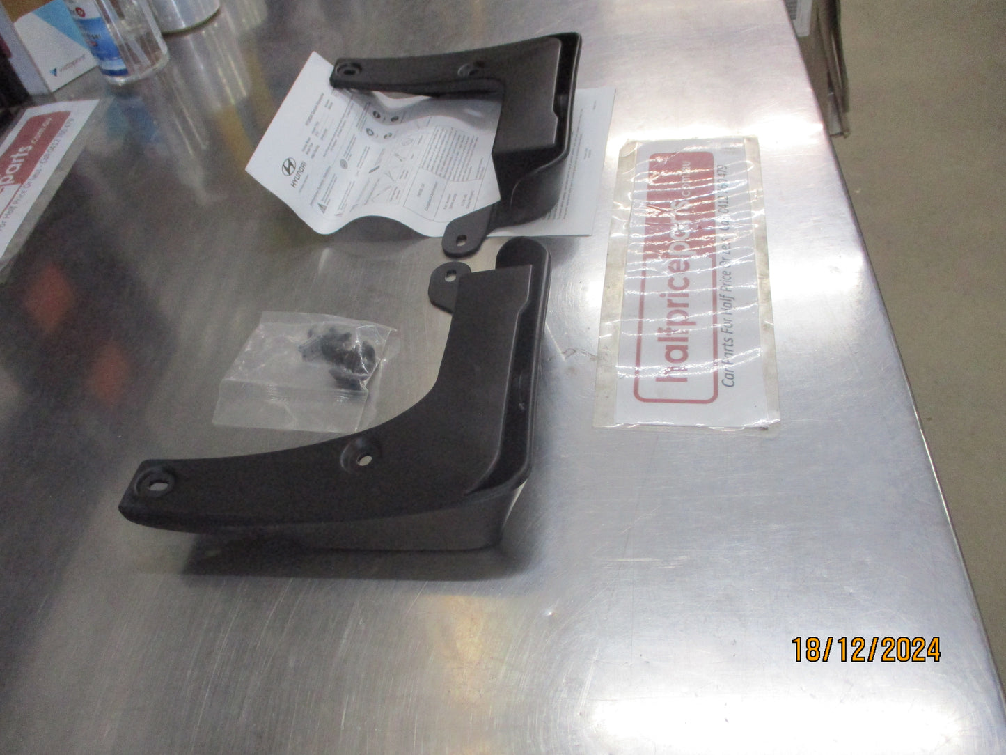 Hyundai Veloster Genuine Front Mud Flap Set With Screws New Part