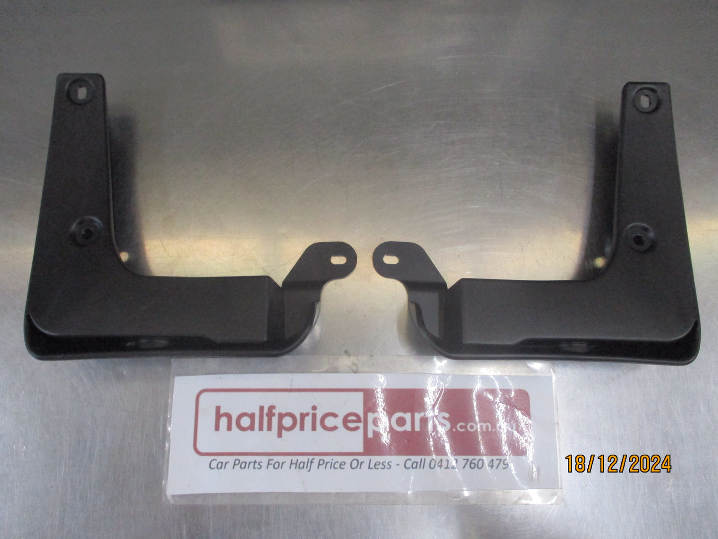 Hyundai Veloster Genuine Front Mud Flap Set With Screws New Part