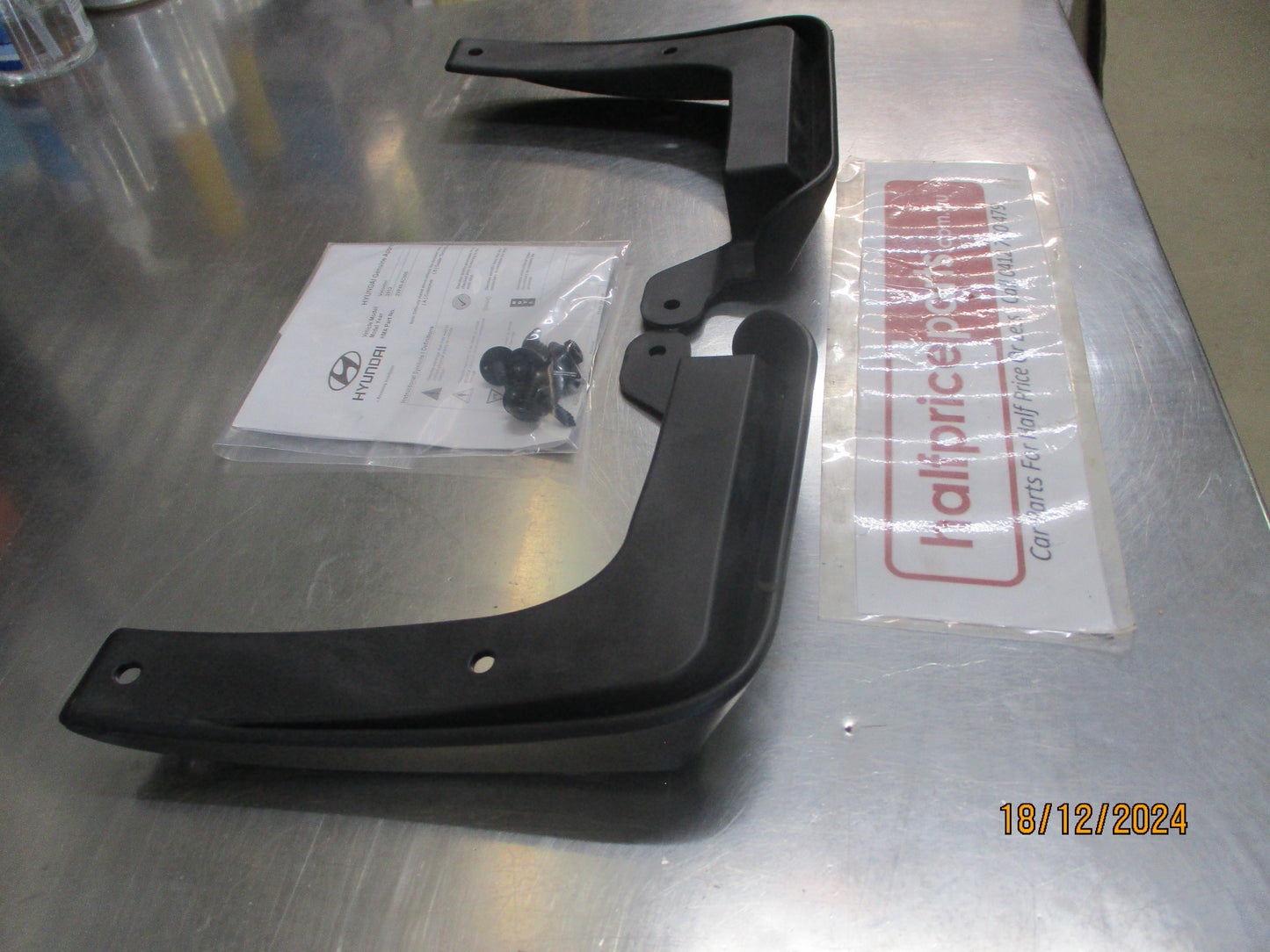 Hyundai Veloster Genuine Front Mud Flap Set With Screws New Part