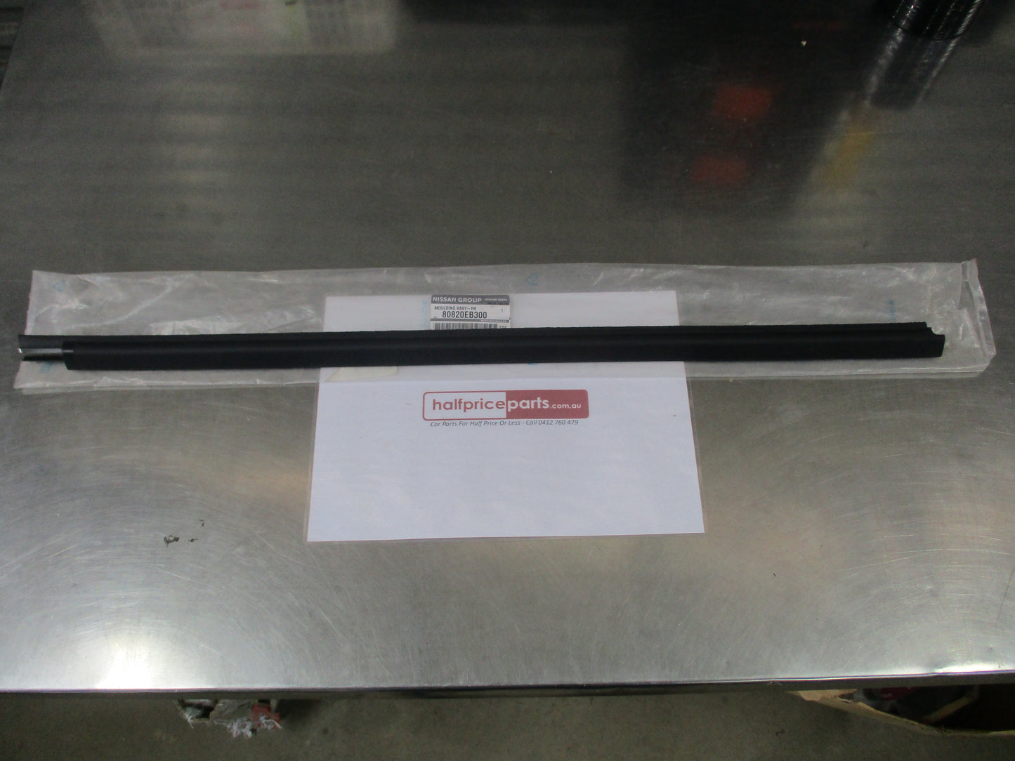 Nissan Pathfinder R51M Front Right (Drivers) Weather Strip New Part