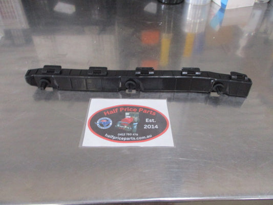 Hyundai iX35 Genuine Right Hand Rear Bumper Bracket New Part
