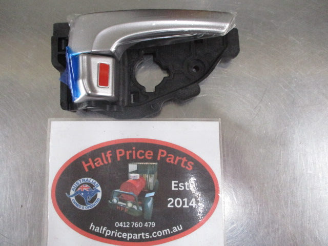 Hyundai Tucson Genuine Right Hand Rear Inner Door Handle (Silver) New Part