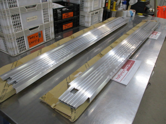 Toyota Landcruiser 80 Series Genuine Left And Right Alloy Side Step Plates New Part