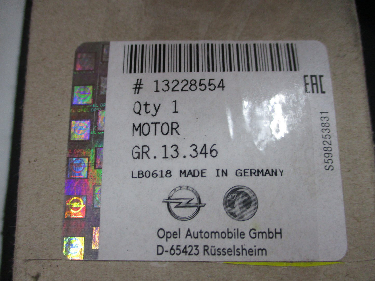 Holden Astra AH Genuine Right Hand Rear Deck Cover Motor New Part