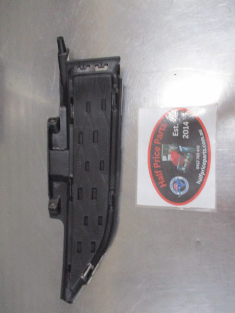 Hyundai Kona Genuine Right Hand Lower Outer Front Bumper Grille New Part