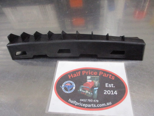 Hyundai Santa Fe Genuine Right Hand Front Side Bumper Mount New Part
