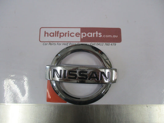 Nissan X-Trail Genuine Rear Tailgate Centre 'NISSAN' Emblem New Part