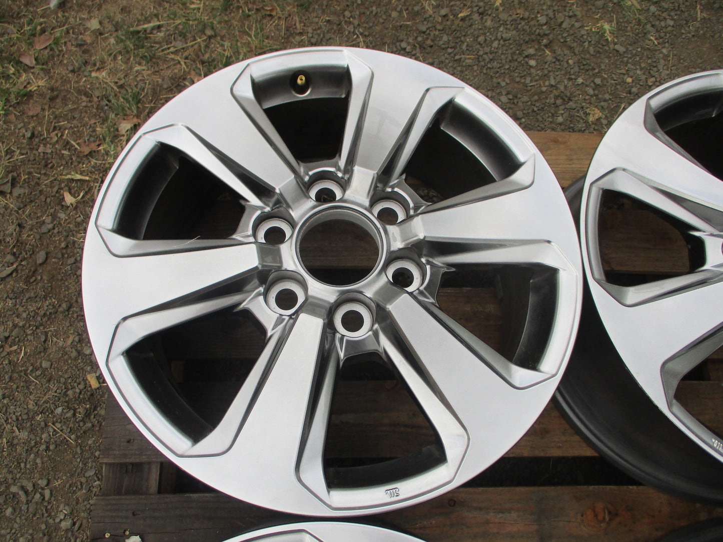 Toyota Landcruiser 300 Genuine Set Of 5 Alloy Wheels Used Part VGC
