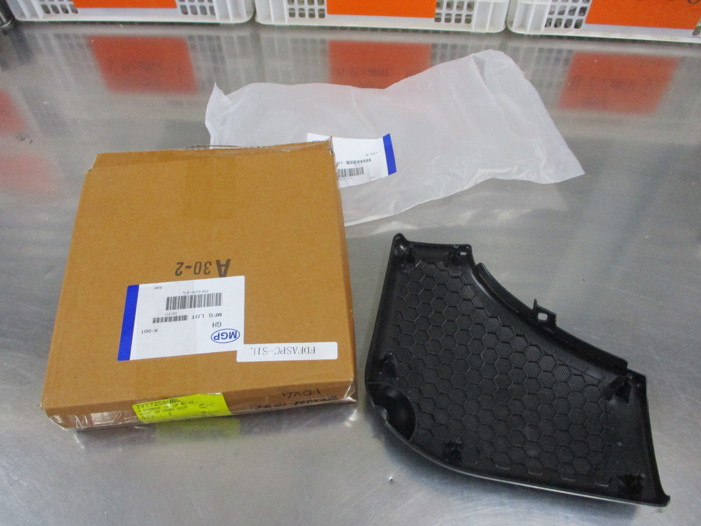 SSS Auto Left Hand Front Speaker Cover Suits Holden VY-VZ Commodore New Part