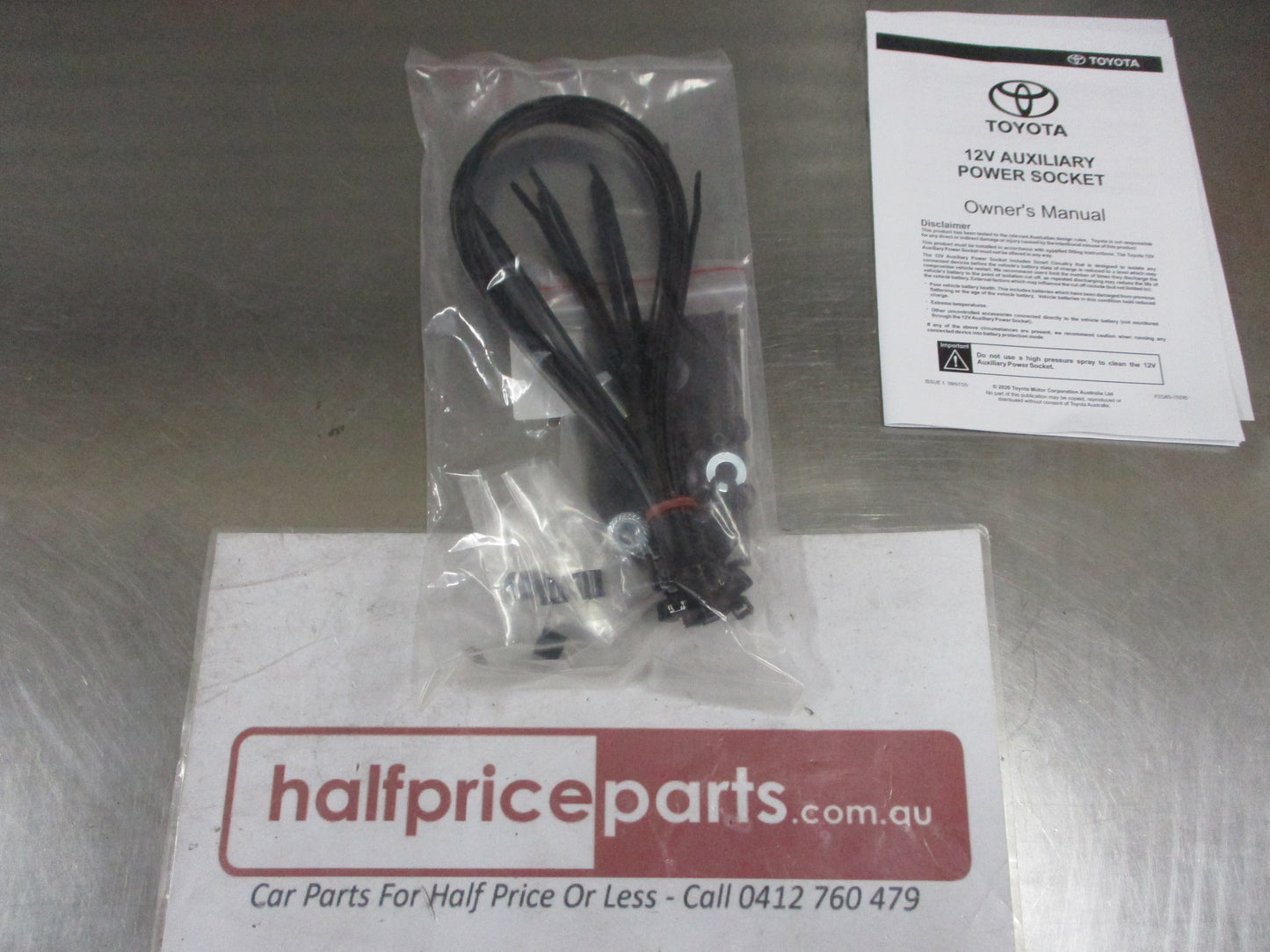 Toyota Hilux SR/Workmate D/C-E/C Genuine Auxiliary Power Socket Kit 12 Volt New Part