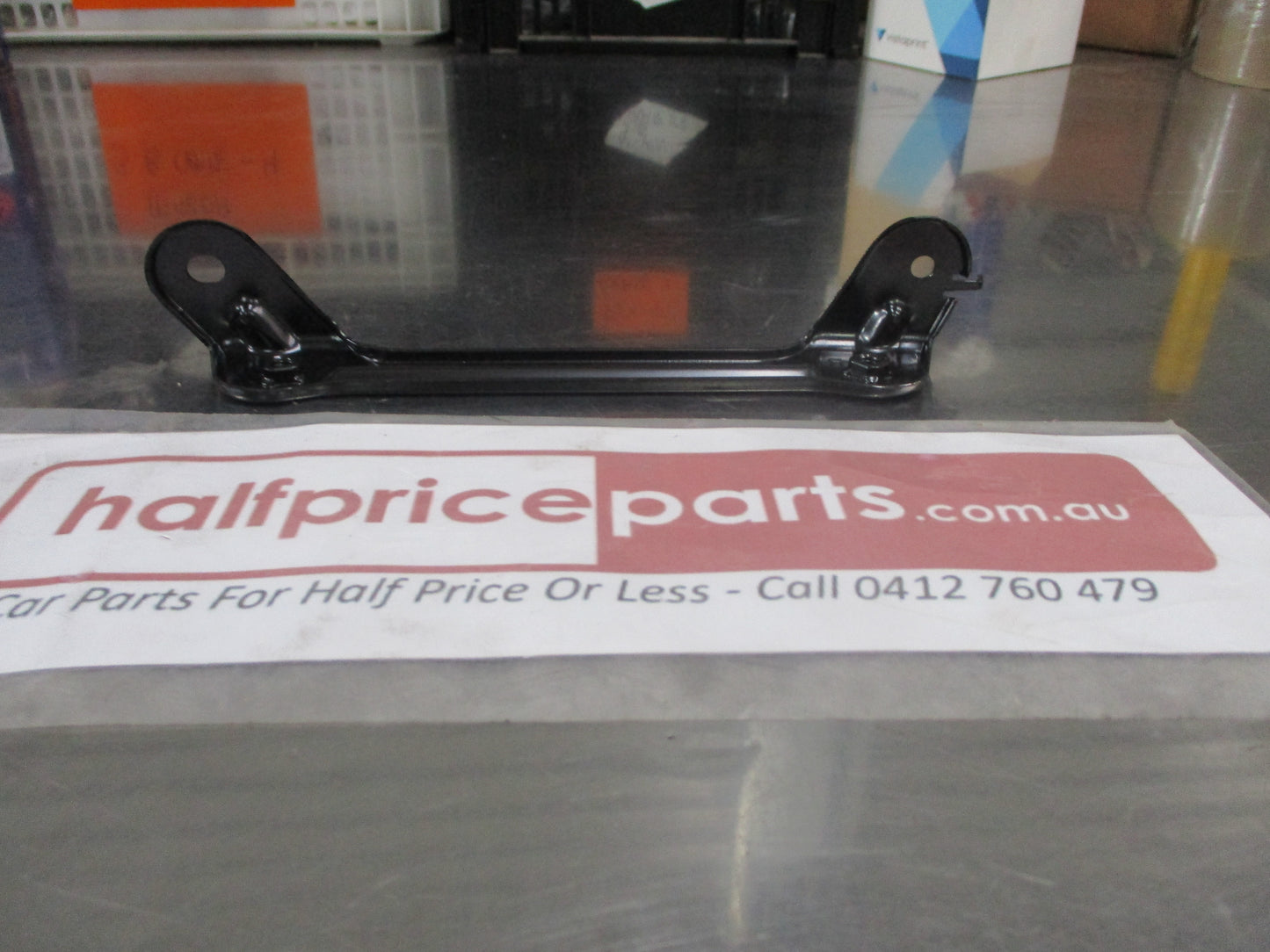 Kia Carnival Genuine Right Hand Assist Strap Bracket New Part