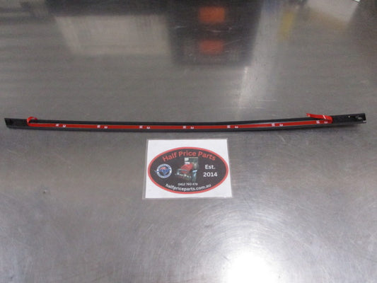 Hyundai Elantra Genuine Right Hand Rear Door Molding New Part