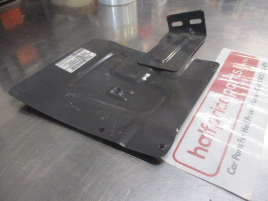 Nissan Terrano Series 2 Genuine Right Hand Rear Bumper Brace New Part