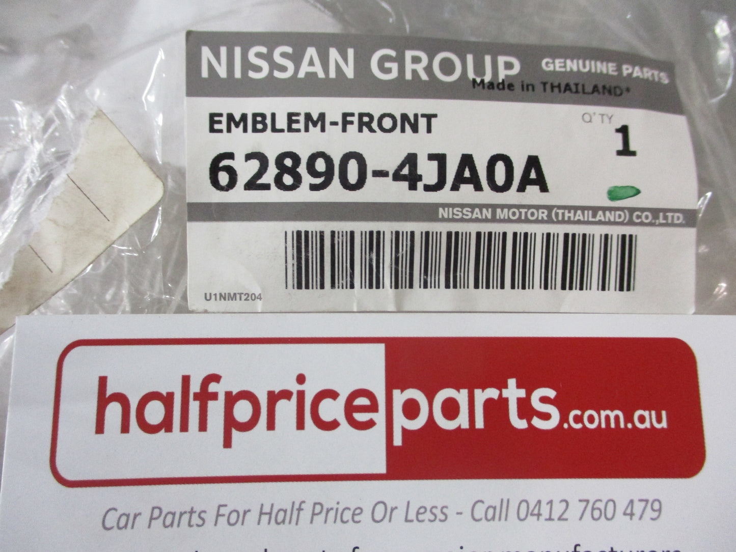 Nissan Navara NP300 D23 Genuine Front Grille Emblem New Part