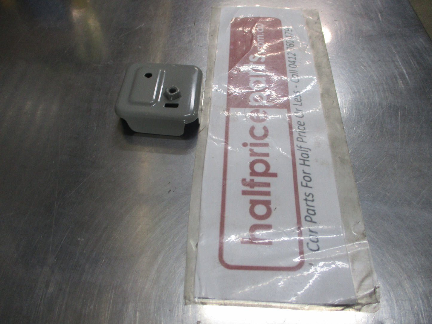 Kia Rio Genuine Right Hand Lower Head Light Bracket New Part